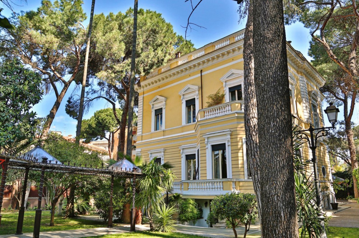 Villa Borghese Splendid Villa Via Giovannelli A Luxury 建物 For 売買 Rome Lazio Property Id Re 2403 Christie S International Real Estate