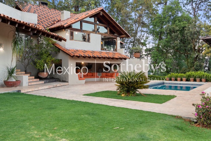 Valle De Bravo, MX Luxury Real Estate - Homes for Sale