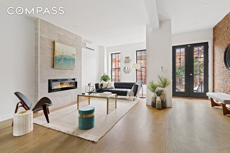 , a luxury Villa/Townhouse for Sale Crown Heights Brooklyn, New York