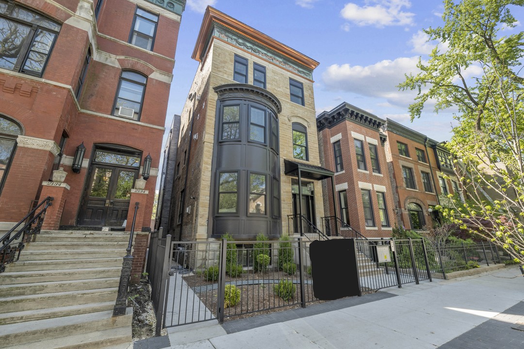 2136 N Cleveland Avenue Unit 3, Chicago, Illinois (MLS 12077287)