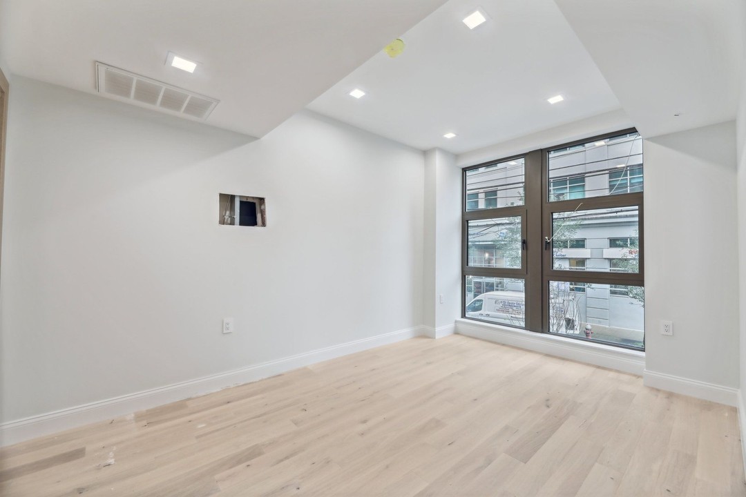 72 York St Unit# 2, Jc, Downtown, New Jersey (MLS 230015981)