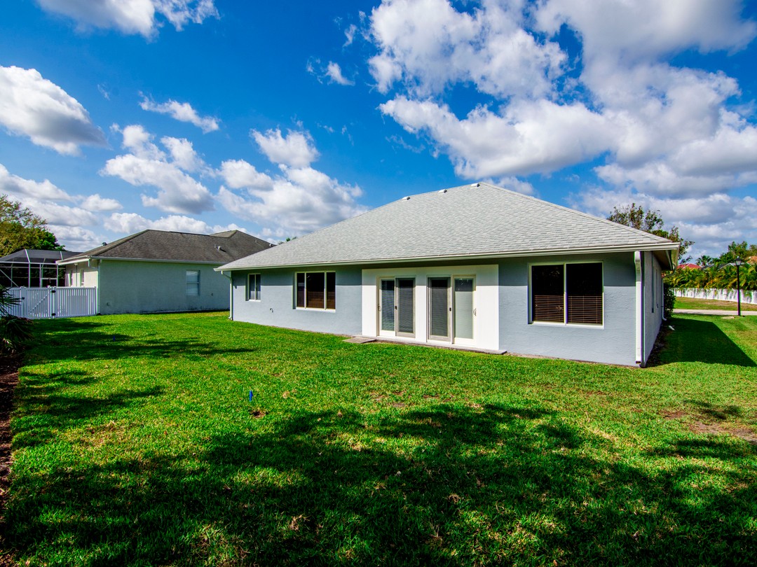 330 21st Court SW, Vero Beach, Florida (MLS 275526)