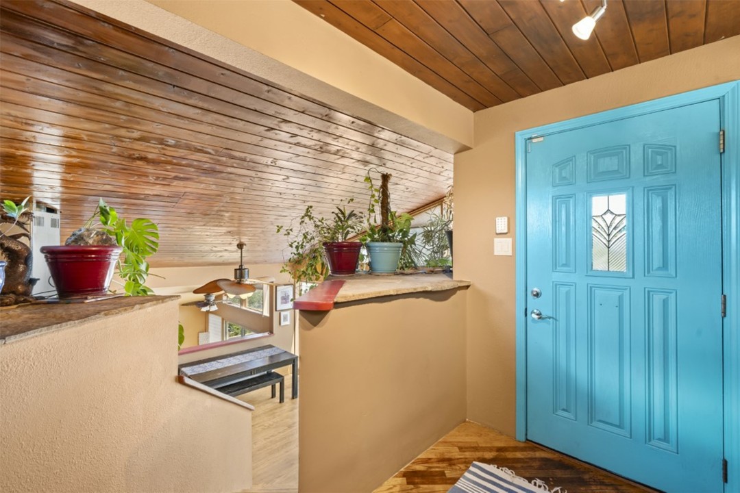 24 Sunlit Drive W, Santa Fe, New Mexico (MLS 202402565)