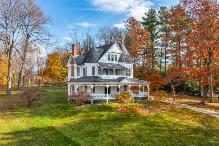 Lee, MA Luxury Real Estate - Homes for Sale