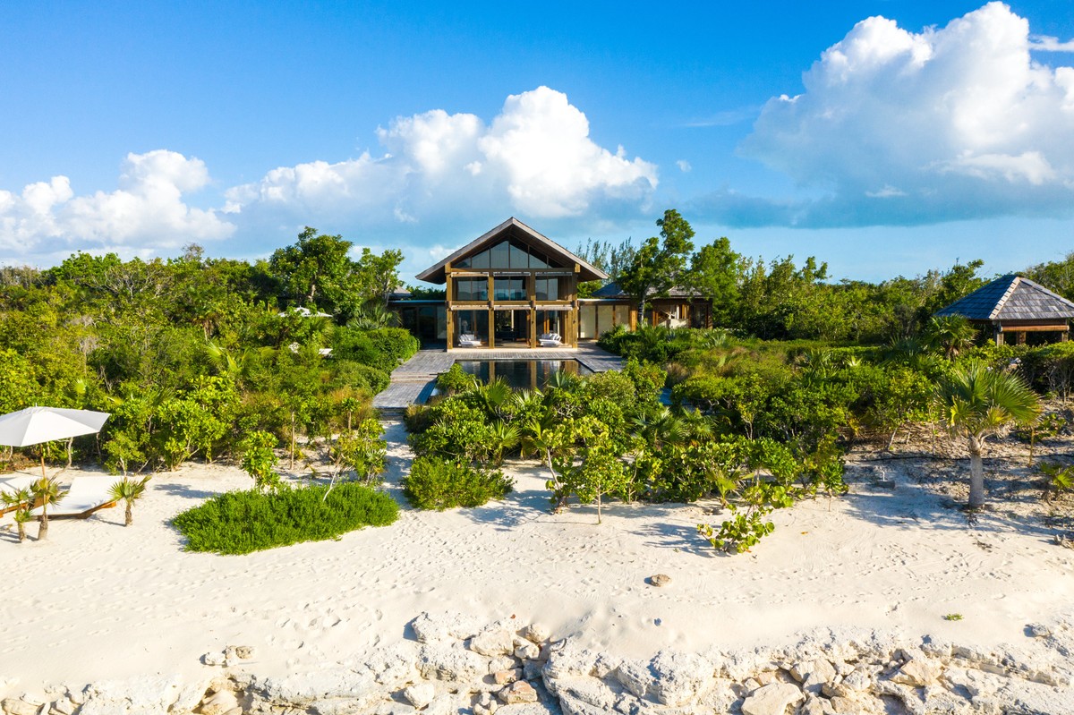 Beach Houses for Sale and Oceanfront Estates - Christie's International Real  Estate